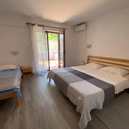 Lungomare アパート プーラ