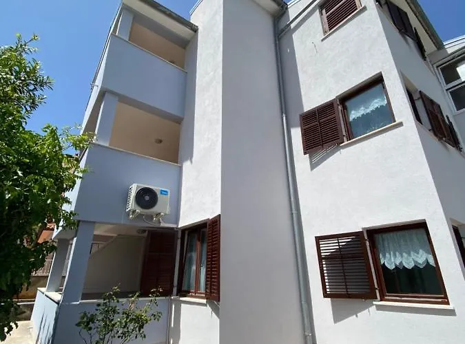 Lungomare アパート プーラ